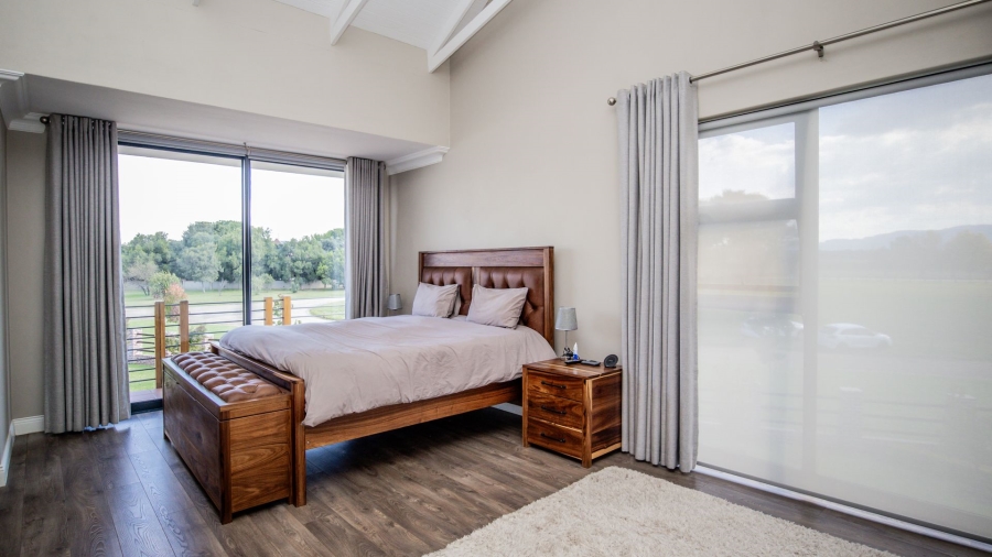 5 Bedroom Property for Sale in The Coves North West